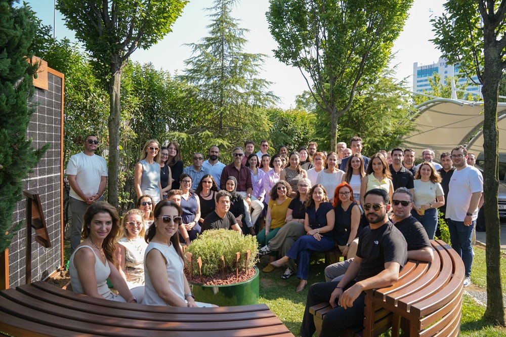 Avrasya Tüneli'nde kırılan güneş paneli katılımcı bir sanat eserine dönüştü 4 1785413725 Toplu Fotog raf