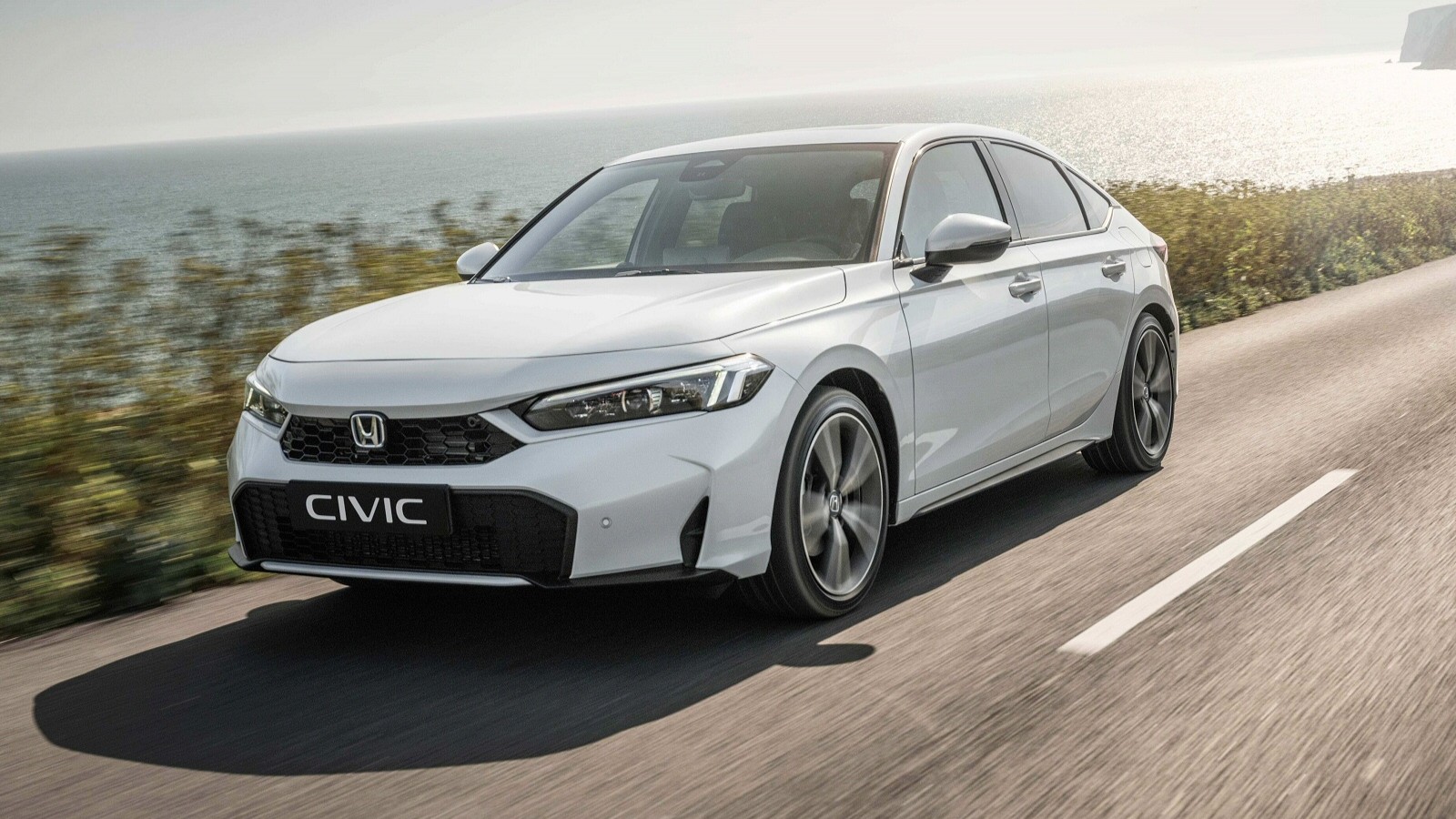 Ağustos ayında alınabilecek otomobiller belli oldu 14 HondaCivicehev08252 1