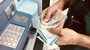En düşük emekli maaşı Resmi Gazete'de: Gözler fark ödemelerinde 4 atm para 1537312