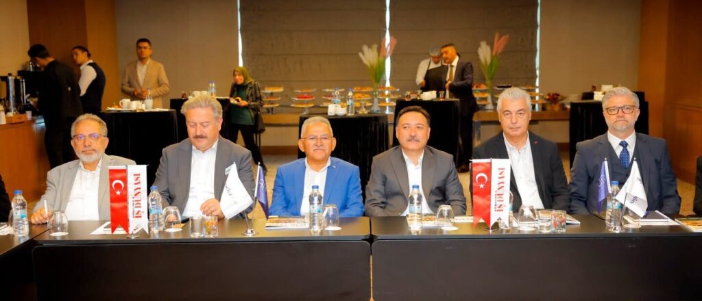 Kayseri'den küresel rekabete güçlü mesaj 4 baskan buyukkilic ekonomiye yon verenler zirvesinde is dunyasiyla bulustu 23 e1785135016157
