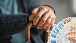 Emekli maaş farklarının yatacağı tarihler netleşti 3 emekli parajpg WBQh7jelZUiN9CbDQ3VbBw