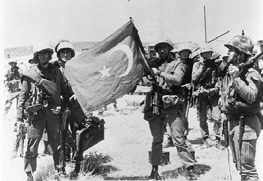Bakan Yaşar Güler barış harekatı törenleri için KKTC'de 3 images 4 2