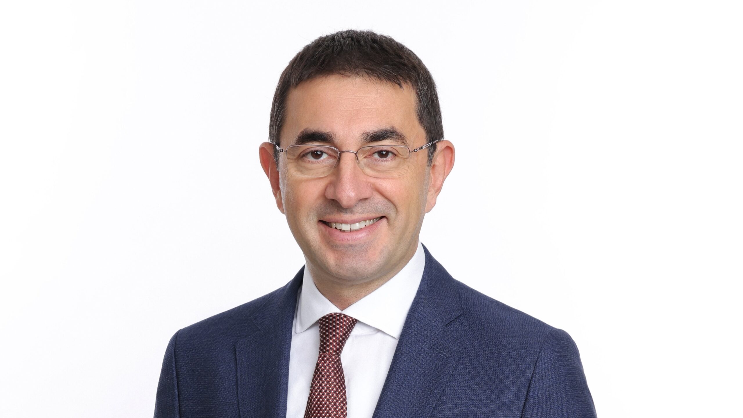 1786474923 Ozgur Tort Migros Grubu Icra Baskani 1 scaled