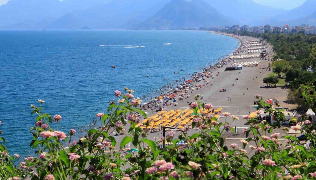 Antalya’da turizm ağustosta hızlandı, doluluk yüzde 95’i aştı 3 20260818aw769676 0
