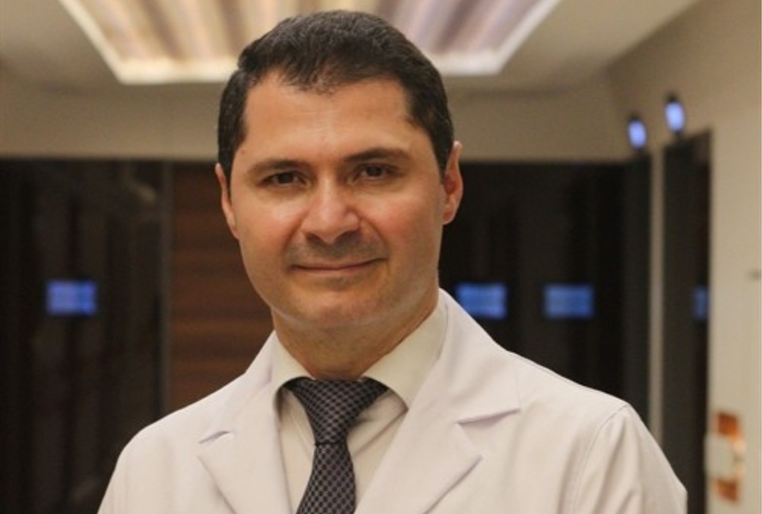 Sıcak havalar böbrekleri vuruyor: Türk Böbrek Vakfı’ndan kritik uyarı 4 DOC. DR. NADIR ALPAY 114701662