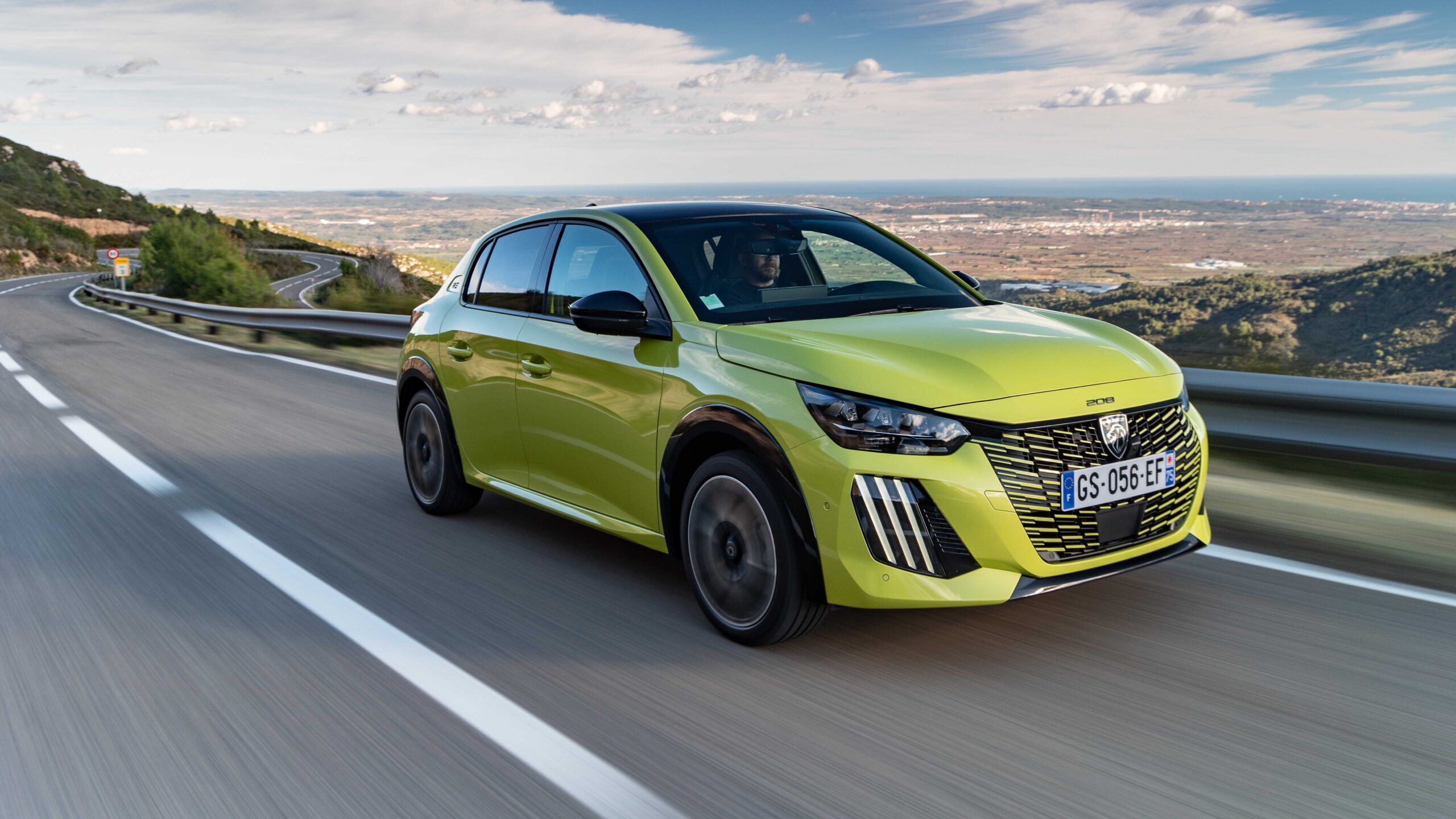 Peugeot ağustos ayına özel sıfır faizli finansman fırsatlarını duyurdu 3 PEUGEOT E-208