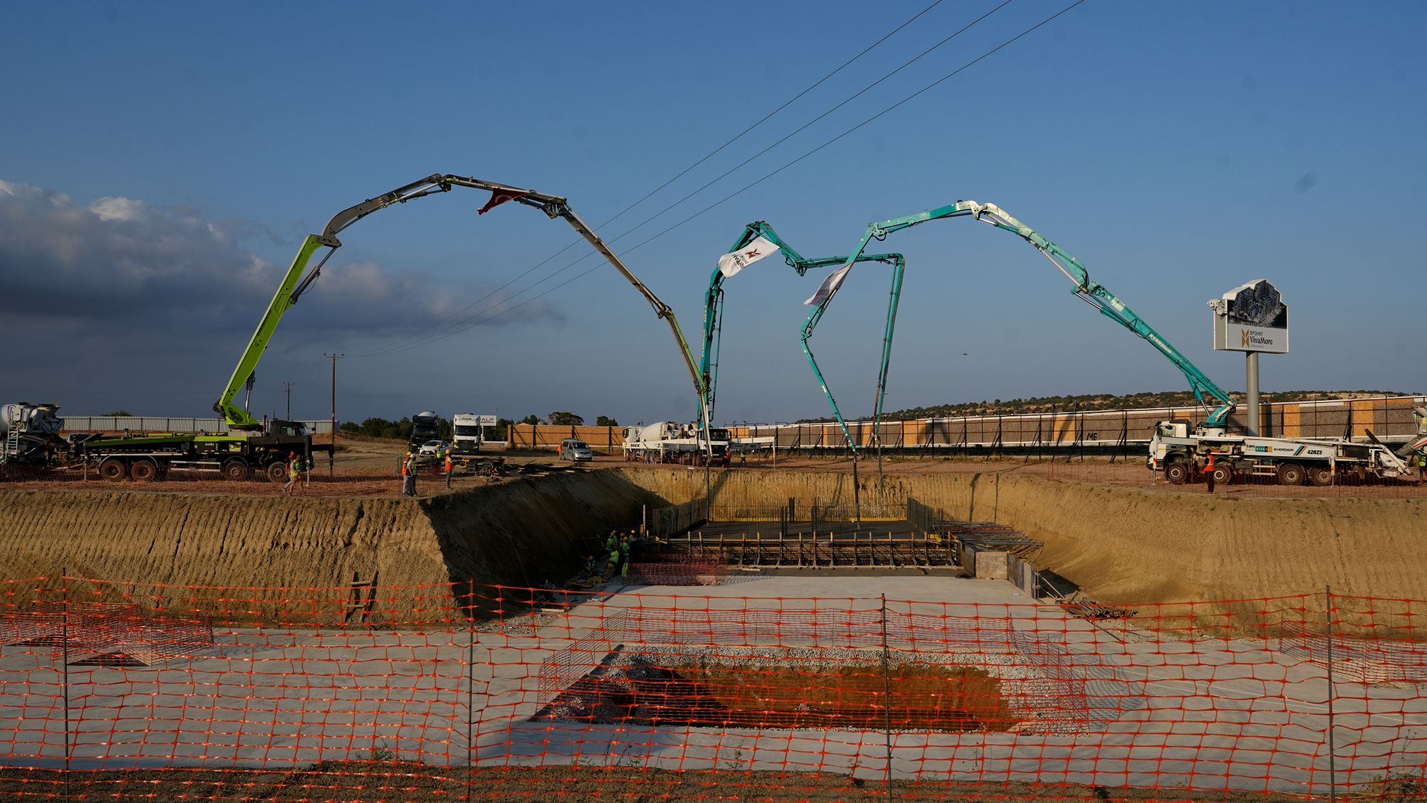 Yatırımcı rotasını Akdeniz’e çeviriyor 3 SpointConstruction TemelAtma 2.JPG