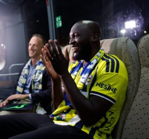 Romelu Lukaku Fenerbahçe'de: Babası Roger Lukaku'nun Gençlerbirliği geçmişi yeniden gündemde 4 ankara bebesi lukaku 30 yil sonra fenerbahce icin turkiyede hikayenin ucu genclerbirl 1808868 202608130134 20260813013458 3