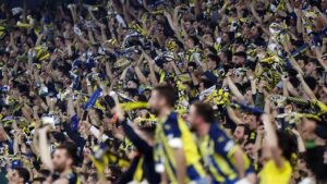 Süper Lig’de kombine fiyatları dudak uçuklattı: İşte zirvedeki takımlar 6 fenerbahce taraftari aa 1974519
