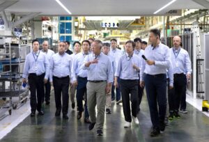 hyundai nin patronu izmit te ioniq 3 uretimini denetledi208857 10