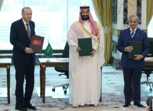Mekke’de üç güç aynı masaya oturdu! Türkiye, Pakistan ve Suudi Arabistan’ın yeni güvenlik hesabı 4 nukleer kalkan kolektif caydiricilik ve kaan mekke anlasmasi bolgesel denklemi yenide 1807834 202608071658 20260807165808 3
