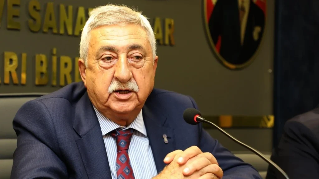 Esnaf kredilerinde yeni dönem başladı 3 TESK Genel Başkanı Bendevi Palandöken, SGK ve vergi borcu bulunan esnafın krediye erişimini kolaylaştıran yeni düzenlemeyi değerlendirdi.