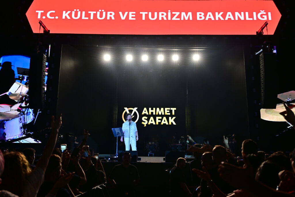 Kahramanmaraş’ta Ahmet Şafak rüzgarı 4 1789546049 G RSEL 11