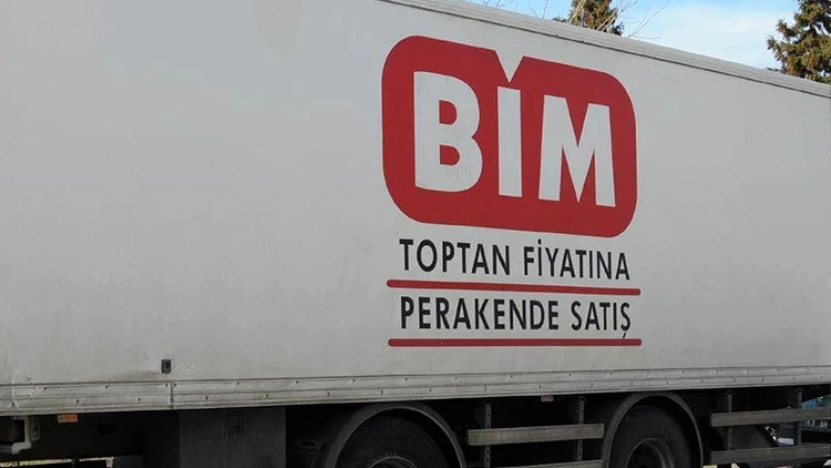 BİM’in Rekabet Kurumu soruşturması uzlaşmayla sonuçlandı 3 BİM, Rekabet Kurumu tarafından yürütülen iki soruşturmanın tamamlandığını açıkladı. Bir soruşturmada ceza verilmezken diğerinde 67,2 milyon TL tutar belirlendi. |TÜRKİYE'DE İŞ DÜNYASI DERGİSİ