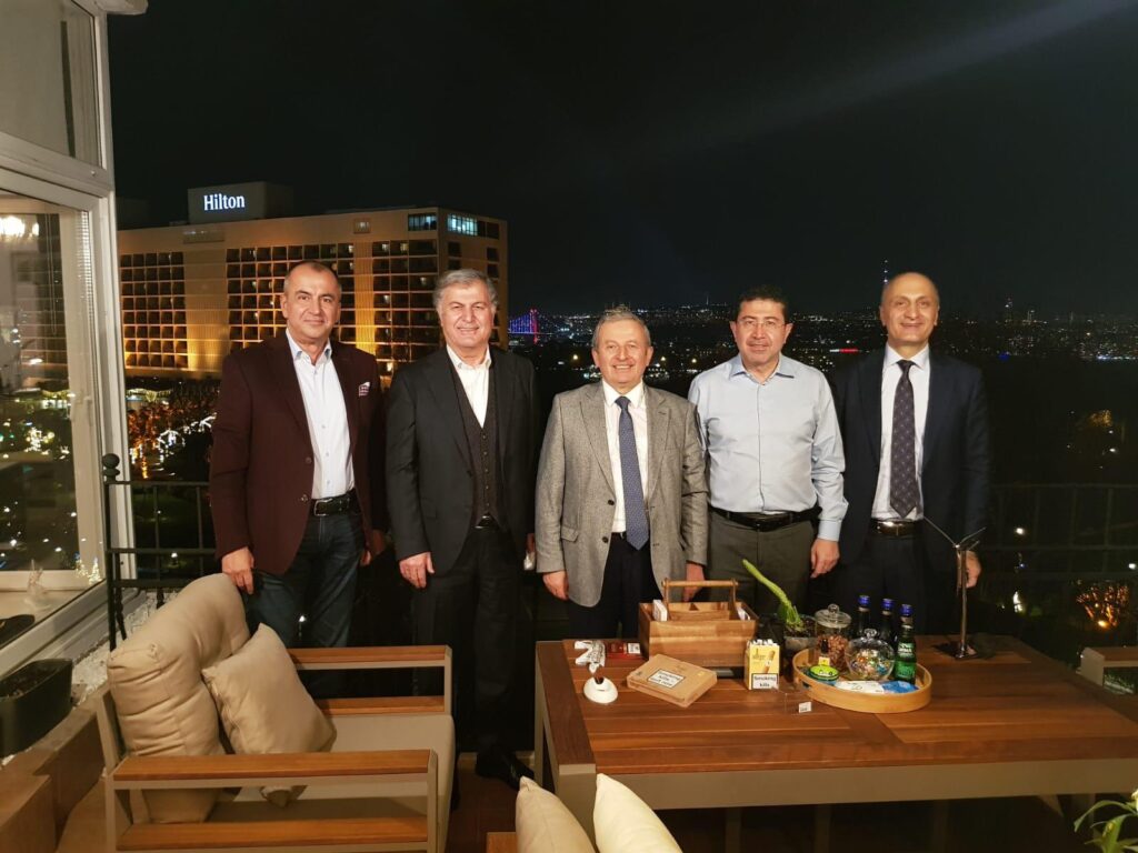 İstanbul Holding Yönetim Kurulu Üyesi Osman Akyüz hayatını kaybetti 3 HSMQtK6XYAAtp V