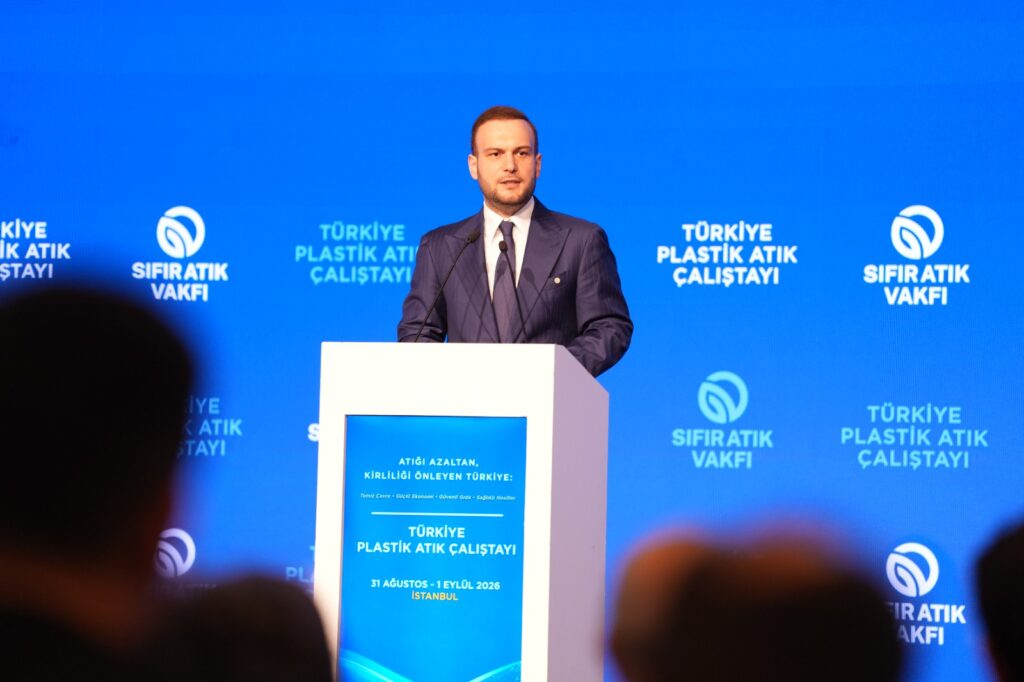 Plastik atıkta 2053 vizyonu için 15 başlıkta yol haritası 4 Türkiye Plastik Atık Çalıştayı’nda 15 tematik masanın sonuçları açıklandı. Plastik kirliliği, geri dönüşüm, yeşil finansman ve 2053 vizyonu ele alındı. |TÜRKİYE'DE İŞ DÜNYASI DERGİSİ