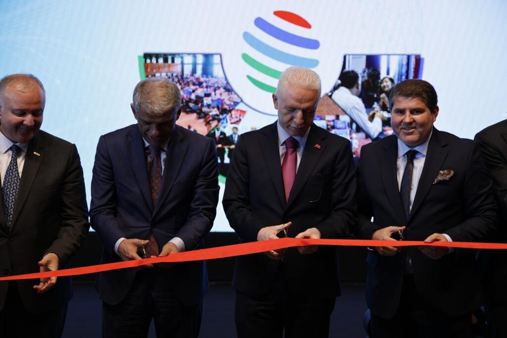 50’den fazla ülkeden 3 bini aşkın turizm profesyonelini İstanbul’da buluşturan GlobeMeets 2026’da, 25 bini aşkın B2B görüşme ve 100 milyon euronun üzerinde ticari iş hacmi hedefleniyor.  |türkiyede iş dünyası