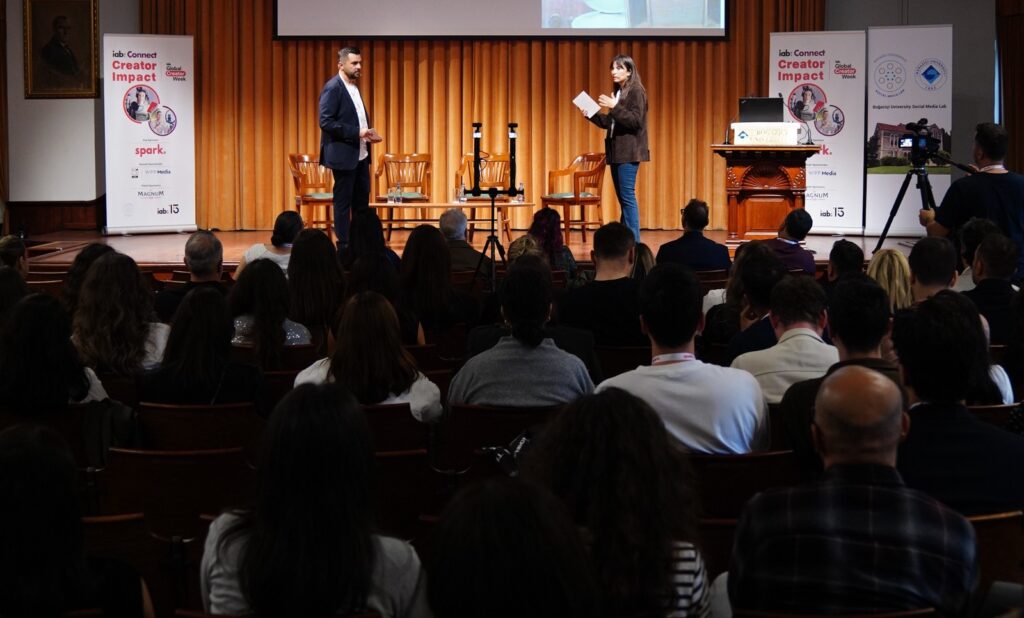 Creator ekonomisinin dönüşen dinamikleri IAB Connect’te ele alındı 3 IAB Connect: Creator Impact’te creator ekonomisinin dönüşümü, marka iş birlikleri, ölçümleme, yapay zeka ve sürdürülebilir büyüme başlıkları ele alındı.