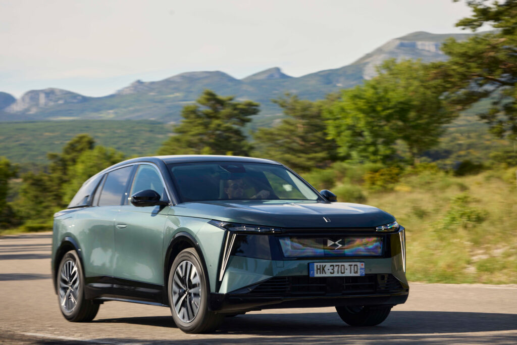 Stellantis 9 konsept otomobil ve 60’tan fazla araçla Paris Otomobil Fuarı’na hazırlanıyor 5 Yeni DS N°7