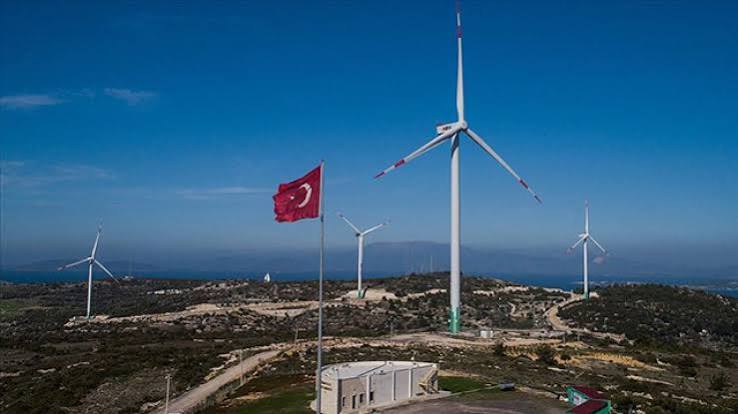 Rüzgar Enerjisi Yatırımları Avrupa'da yılın ilk yarısında büyümeyi sürdürdü. TÜRKİYEDE İŞ DÜNYASI DERGİSİ Rüzgar Enerjisi Yatırımları Avrupa'da yılın ilk yarısında büyümeyi sürdürdü. TÜRKİYEDE İŞ DÜNYASI DERGİSİ