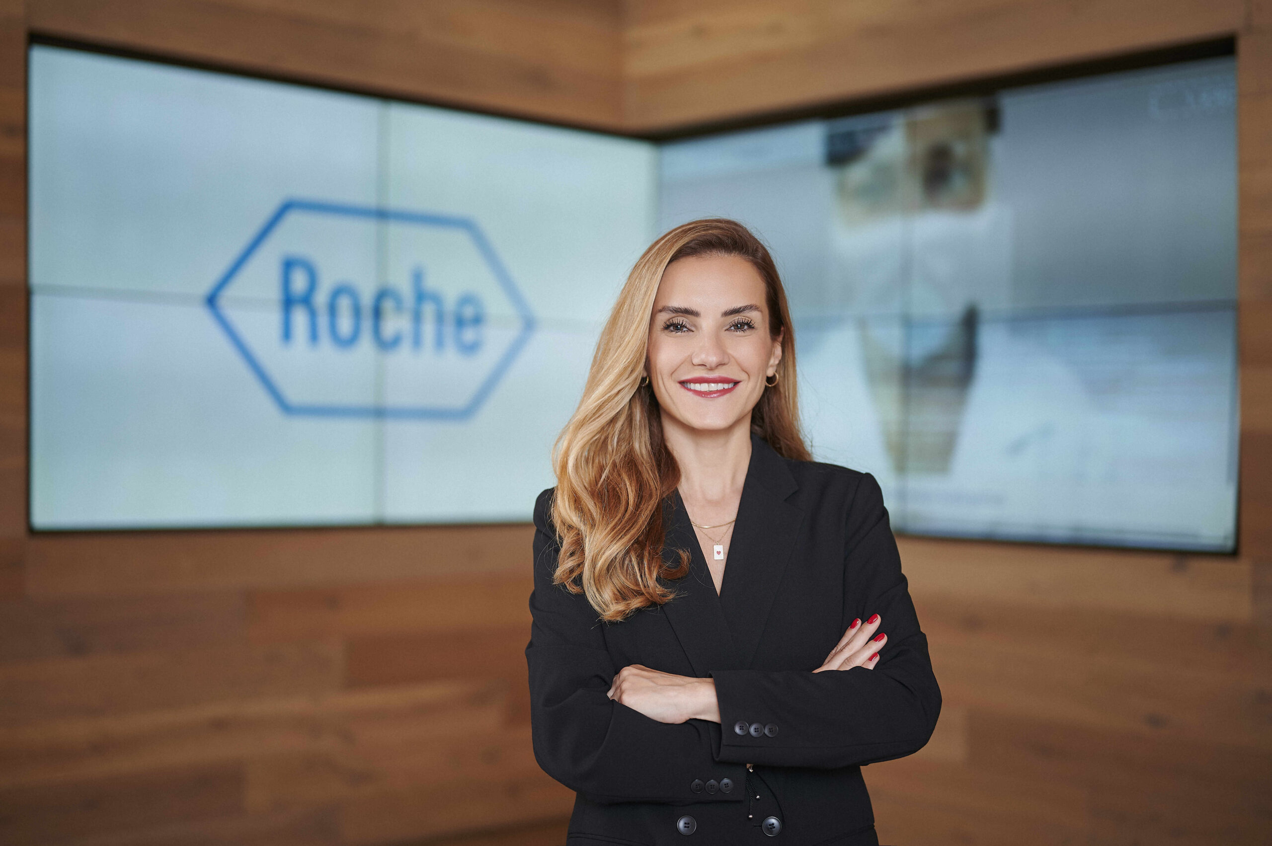 Roche İlaç Türkiye iletişim lideri görevine Hande Hazinedaroğlu Hatırnaz atandı. TÜRKİYEDE İŞ DÜNYASI DERGİSİ Roche İlaç Türkiye iletişim lideri görevine Hande Hazinedaroğlu Hatırnaz atandı. TÜRKİYEDE İŞ DÜNYASI DERGİSİ