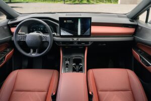 Makyajlanan Lexus NX tanıtıldı: 100 kilometre elektrikli menzili ve yeni kabiniyle sahnede 4 yeni lexus nx tanitildi 100 km elektrikli menzil ve yeni kabin209986 1