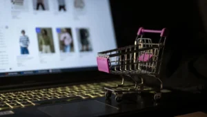 zincir marketler ve internet alisverisi esnafi kucultuyor faae cover