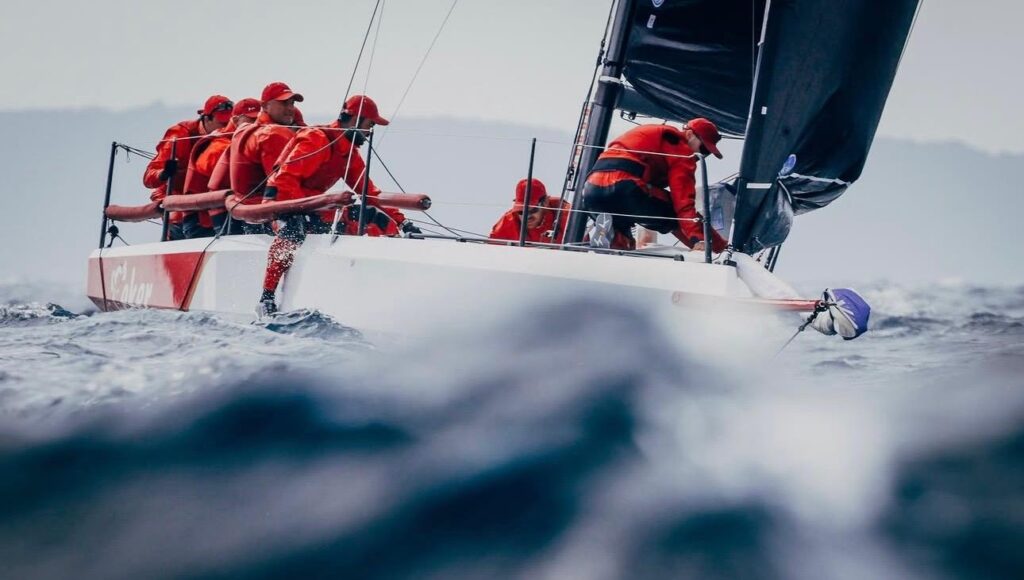 Eker Süzme, Cape 31 Akdeniz Serisi’ni ikincilikle tamamladı 3 Eker Süzme, 2026 Cape 31 Akdeniz Serisi’nin Hyères ayağında genel klasmanda ikinci oldu. Ekibin sıradaki hedefi Cape31 Gold Cup.