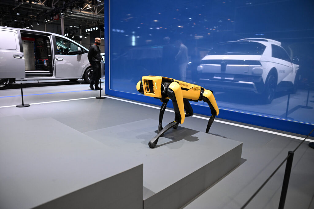 Hyundai, yeni BAYON’u Paris’te tanıttı. İzmit’te üretilecek modelin hibriti 2027’de gelecek. Yeni TUCSON ve elektrikli STARIA Cargo da sergilendi.
