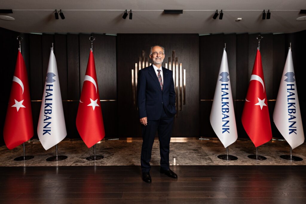 Halkbank'tan ücretsiz yaşam boyu eğitim: "Halkın Akademisi" kapılarını açtı 4 1792500714 GM RECEP S LEYMAN ZD L 2
