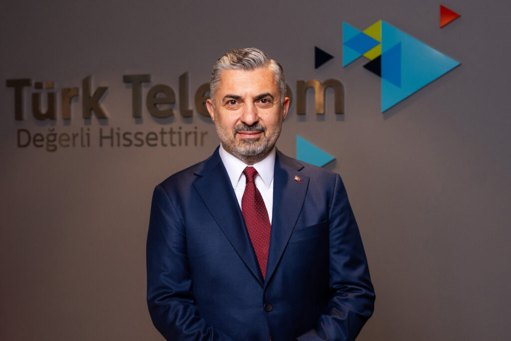1792567322 Tu rk Telekom CEO Ebubekir S ahin