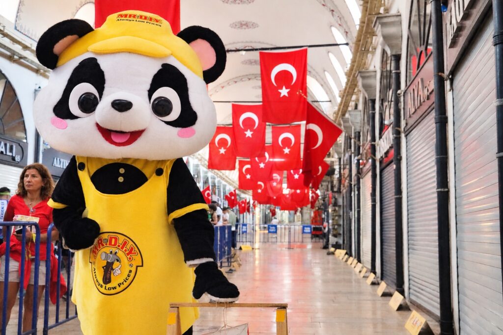 Oryantiring heyecanı İstanbul’un tarihi sokaklarına taşınıyor 3 MR.DIY ana sponsorluğundaki İst5Days Oryantiring Yarışı, 7 Kasım’da Balat’ta, 8 Kasım’da Kapalıçarşı’da gerçekleştirilecek.
