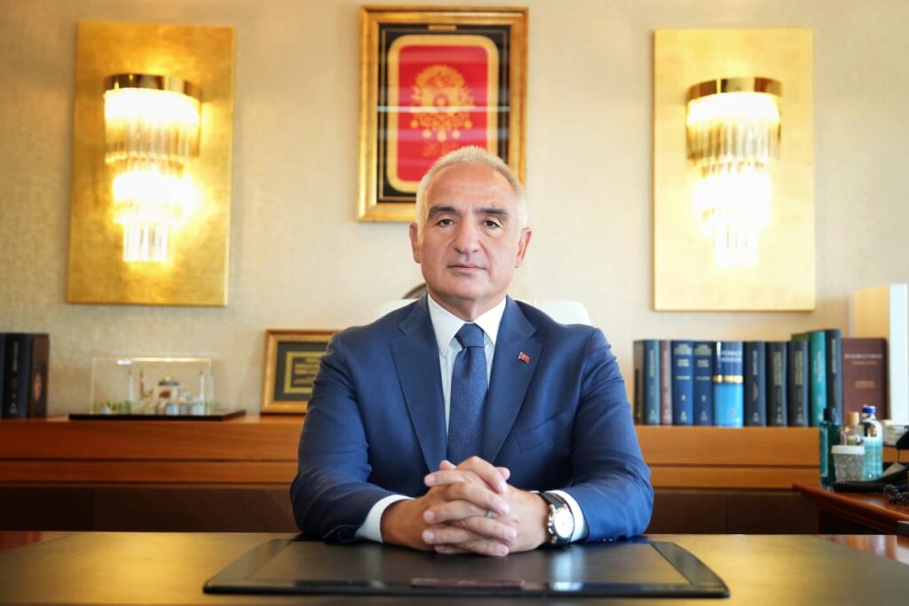 1792659842 K LT R VE TUR ZM BAKANI MEHMET NUR ERSOY