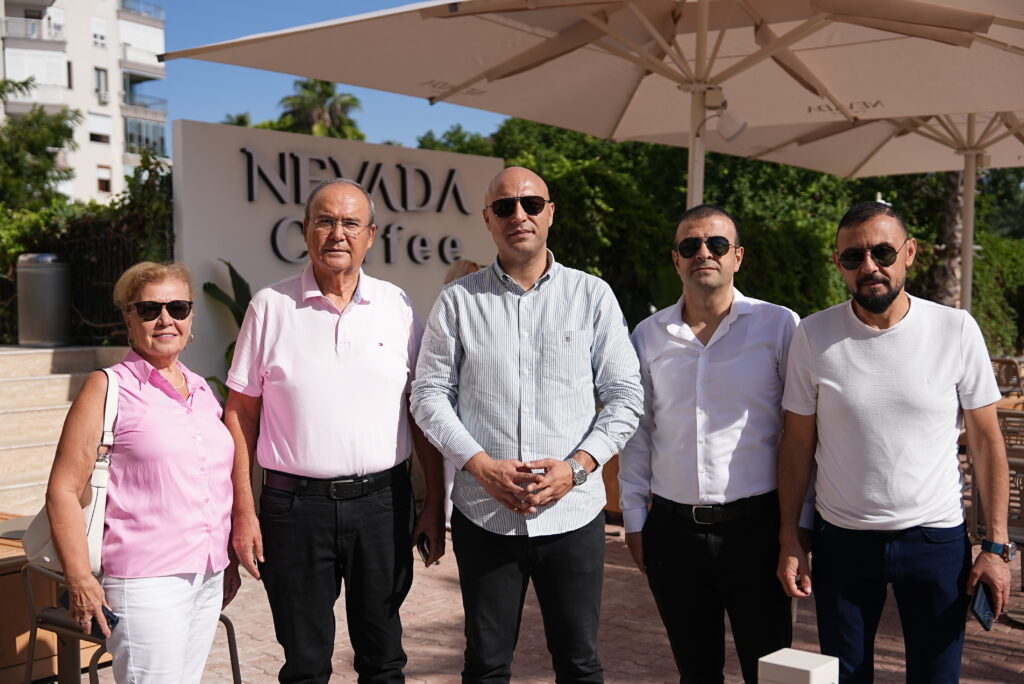 Nevada Coffee, Türkiye’deki 145’inci ve Antalya’daki ilk mağazasını Lara’da açtı. Marka, 2027’de yurt dışı büyüme sürecine başlamayı hedefliyor.