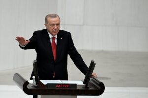 Erdoğan'dan TBMM açılışında 'fon' ve 'yeni anayasa' mesajı: Kimsenin hakkını yedirmeyiz 4 cumhurbaskani erdogandan fon aciklamasi kimsenin hakkini yedirmeyiz 1819871 202610011514 20261001151428 6