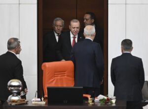 Erdoğan'dan TBMM açılışında 'fon' ve 'yeni anayasa' mesajı: Kimsenin hakkını yedirmeyiz 6 cumhurbaskani erdogandan fon aciklamasi kimsenin hakkini yedirmeyiz 1819871 202610011514 20261001151429 8