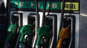 Petrol fiyatlarında Orta Doğu gerilimi: Brent 106 doları geçti 6 images 2 1
