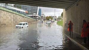 AKOM açıkladı: İstanbul’da sağanak yağışlar ne zaman sona erecek? 3 istanbul saganakaa 2495674