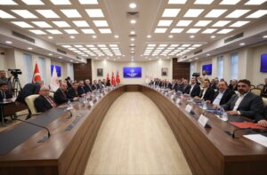 Bakan Işıkhan açıkladı: Memur mevzuatında kapsamlı revizyon masada 3 kamu calisanlarini ilgilendiriyor bakan isikhan acikladi ihtiyac duyulan duzenlemeler 1821487 202610082258 20261008225842 1