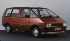 renault nun ikonik minivani elektrikli olarak geri donuyor211313 4