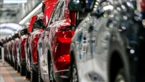 AB’ye karşı tarihi otomotiv resti: "Türkiye’yi dışlayan bir kararı kabul etmiyoruz" 3 turk otomotivini bekleyen iki kritik karar 1 milyonun altina dusme tehlikesi ndwy cover